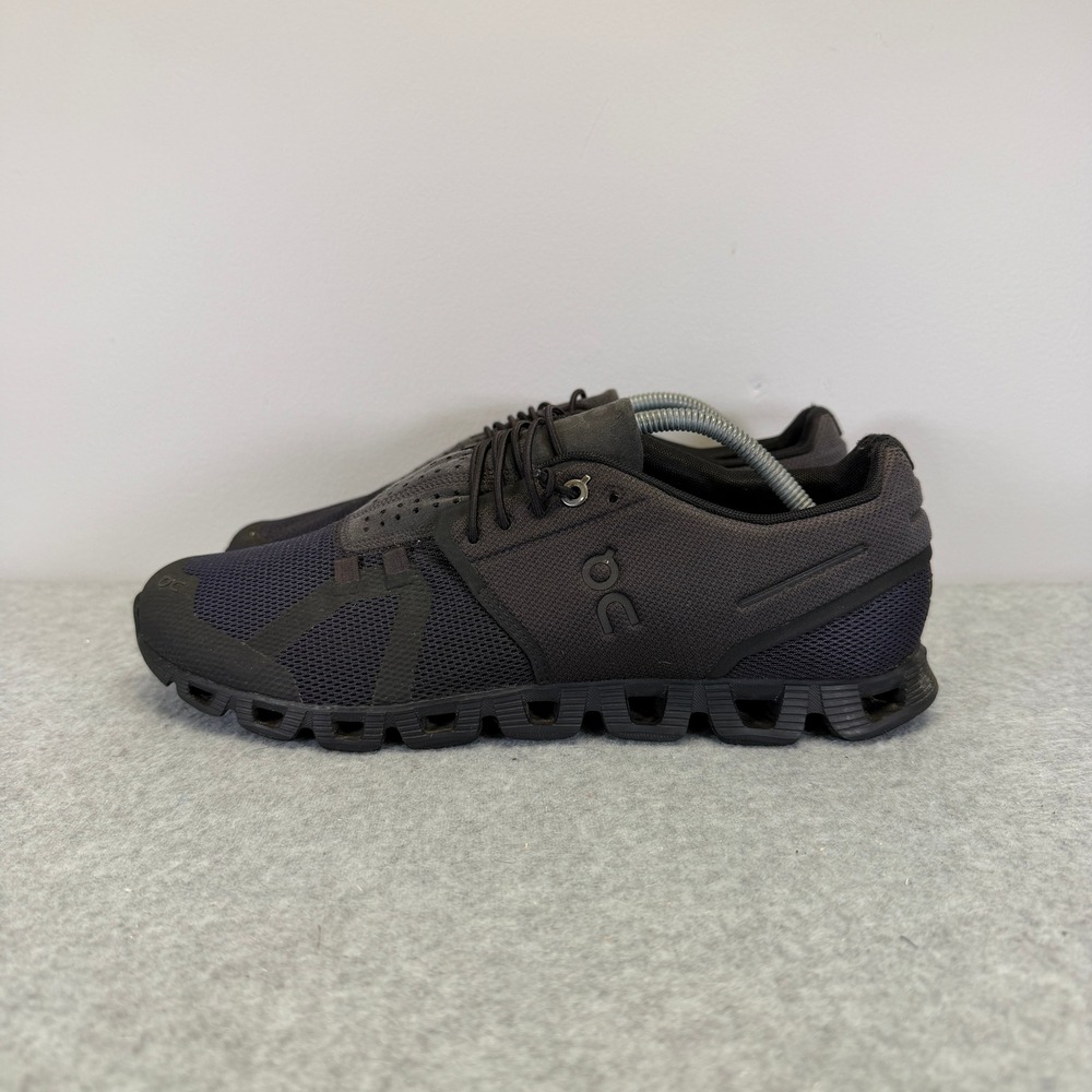 On Running Cloud 5 Mens Shoes Size 7.5 Black Low Top Athletic Comfort Sneakers